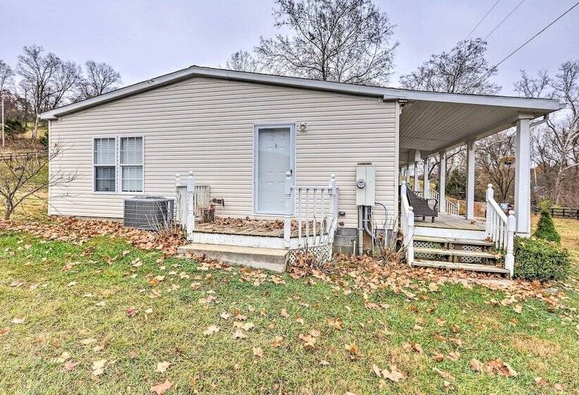 Lovely Sadieville Retreat W/ Deck & Grill!