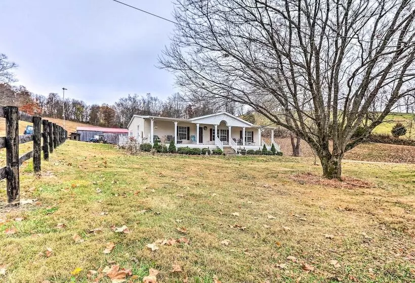 Lovely Sadieville Retreat W/ Deck & Grill!