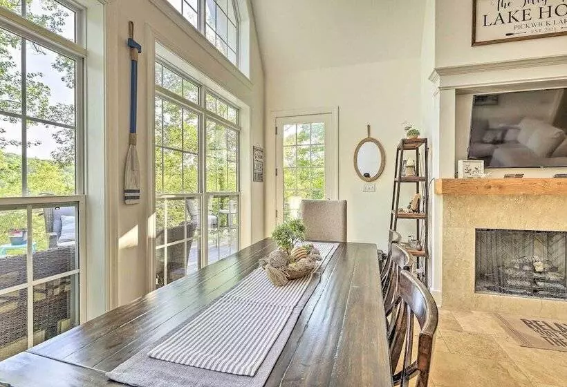 Luxurious Waterfront Home On Pickwick Lake!