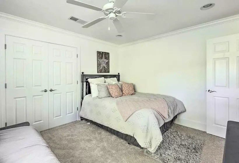 Luxurious Waterfront Home On Pickwick Lake!