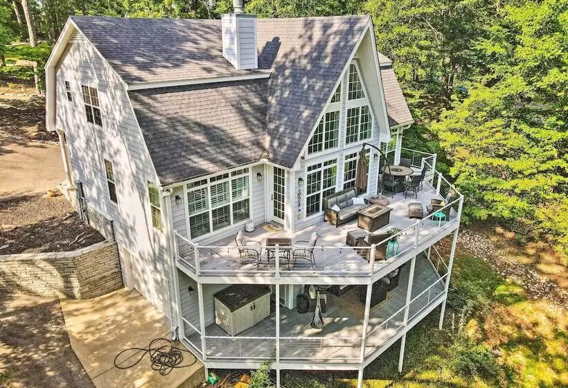 Luxurious Waterfront Home On Pickwick Lake!