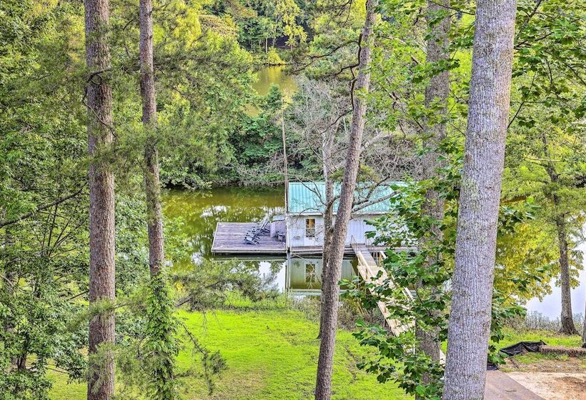 Luxurious Waterfront Home On Pickwick Lake!