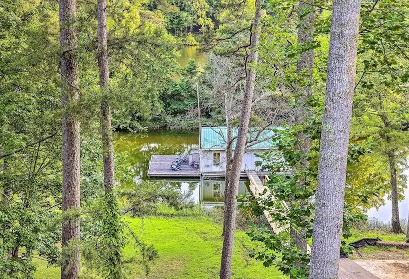 Luxurious Waterfront Home On Pickwick Lake!