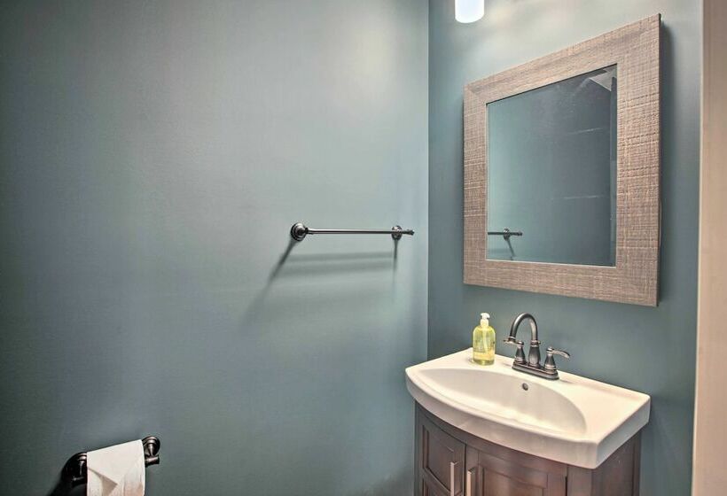 Massanutten Resort Retreat W/ Hot Tub & Game Room!