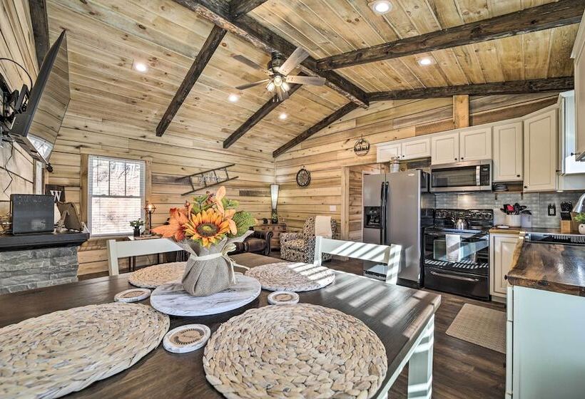 Modern Cabin W/ Fire Pit < 3 Mi To Trails!