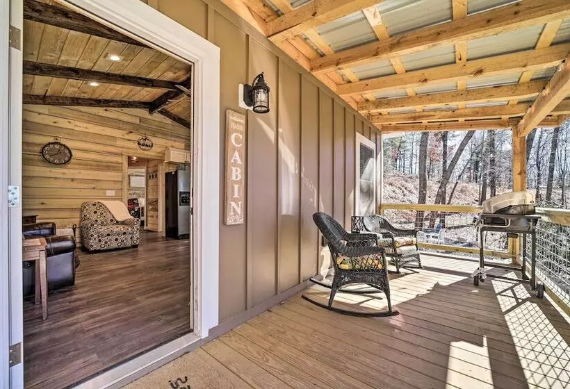 Modern Cabin W/ Fire Pit < 3 Mi To Trails!