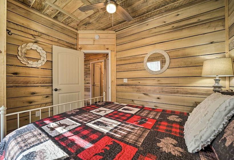 Modern Cabin W/ Fire Pit < 3 Mi To Trails!