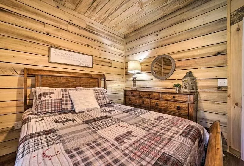 Modern Cabin W/ Fire Pit < 3 Mi To Trails!