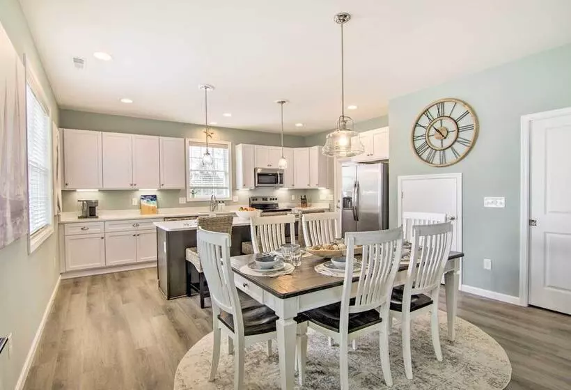 Ocean View Home W/ Grill ~ 4 Mi To Bethany Beach!