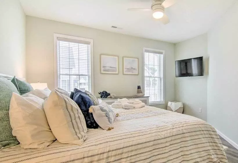 Ocean View Home W/ Grill ~ 4 Mi To Bethany Beach!