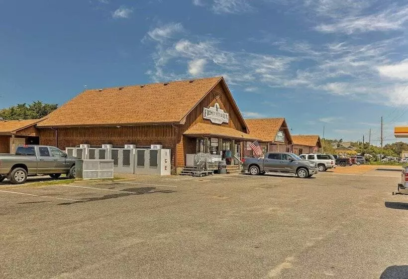 Outer Banks Island Cottage   1 Mi To Frisco Beach!