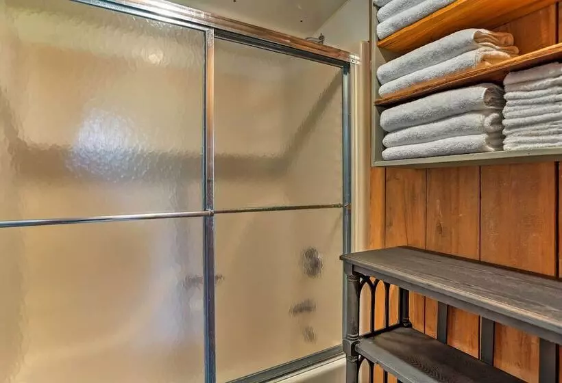 Outer Banks Island Cottage   1 Mi To Frisco Beach!