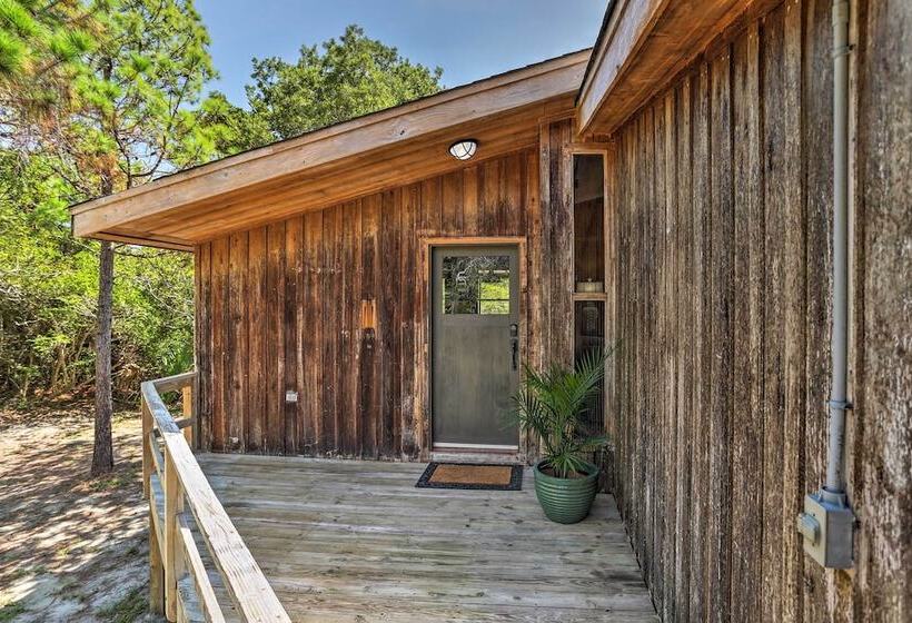 Outer Banks Island Cottage   1 Mi To Frisco Beach!