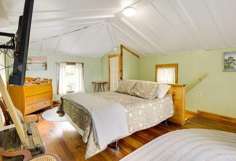 Peaceful Fisherman S Paradise W/ Deck + Fire Pit!