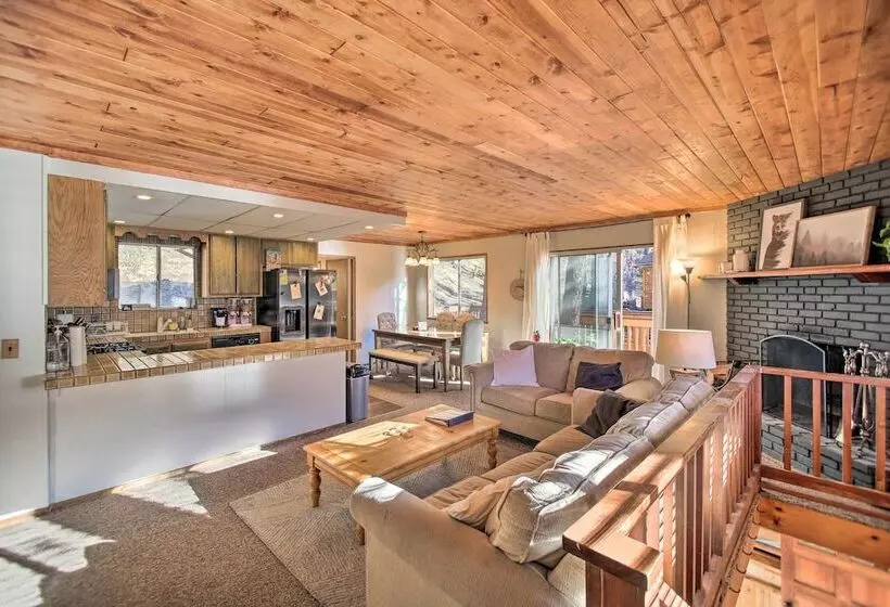 Peaceful & Idyllic Forest Cabin W/ Pool Table