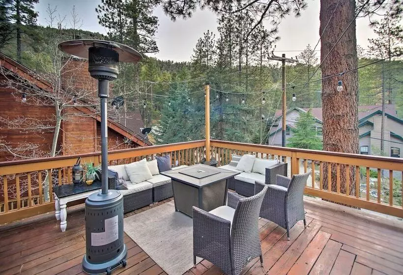 Peaceful & Idyllic Forest Cabin W/ Pool Table