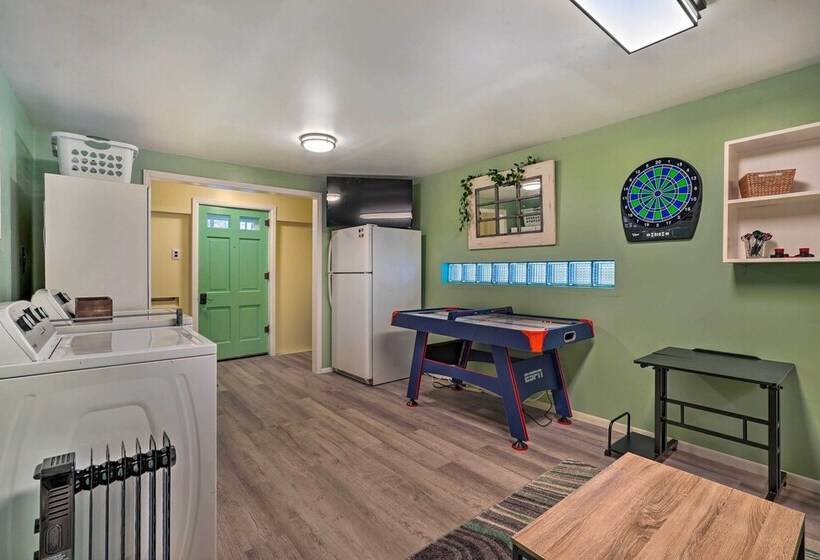 Pet Friendly Auburn Home Near Owasco Lake!