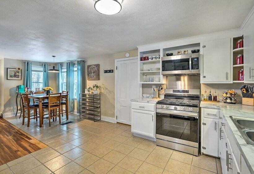 Pet Friendly Auburn Home Near Owasco Lake!