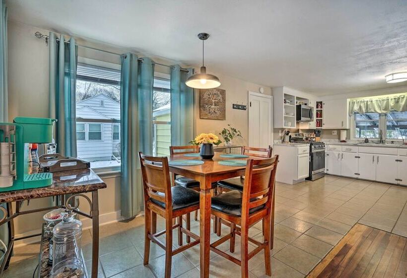 Pet Friendly Auburn Home Near Owasco Lake!