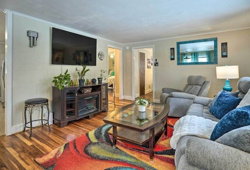 Pet Friendly Auburn Home Near Owasco Lake!