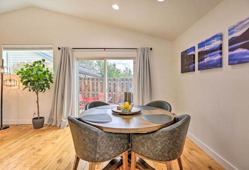 Pet Friendly Bend Home W/ Hot Tub & Patio!