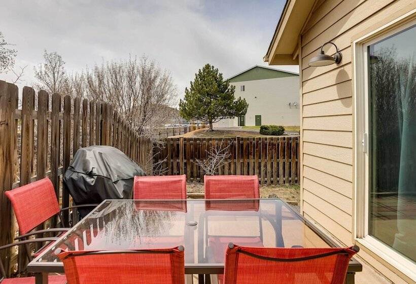 Pet Friendly Bend Home W/ Hot Tub & Patio!