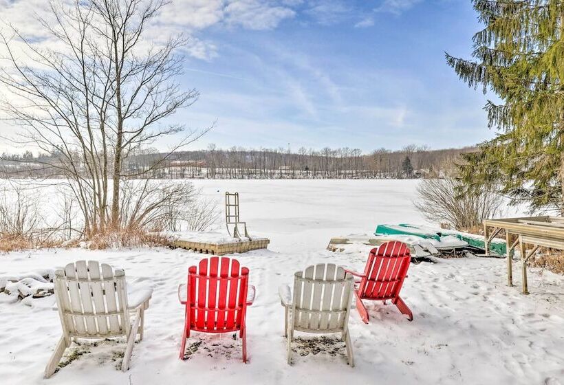 Private Lake Access & Canoes: Pennsylvania Cottage