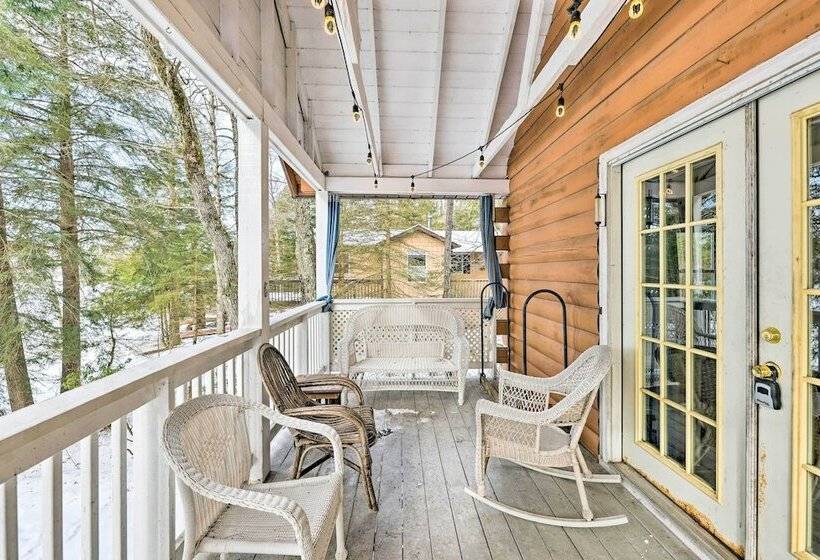 Private Lake Access & Canoes: Pennsylvania Cottage