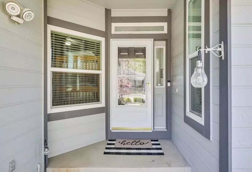 8 Mi To Dtwn Reno: Sparks Escape W/ Fenced Yard