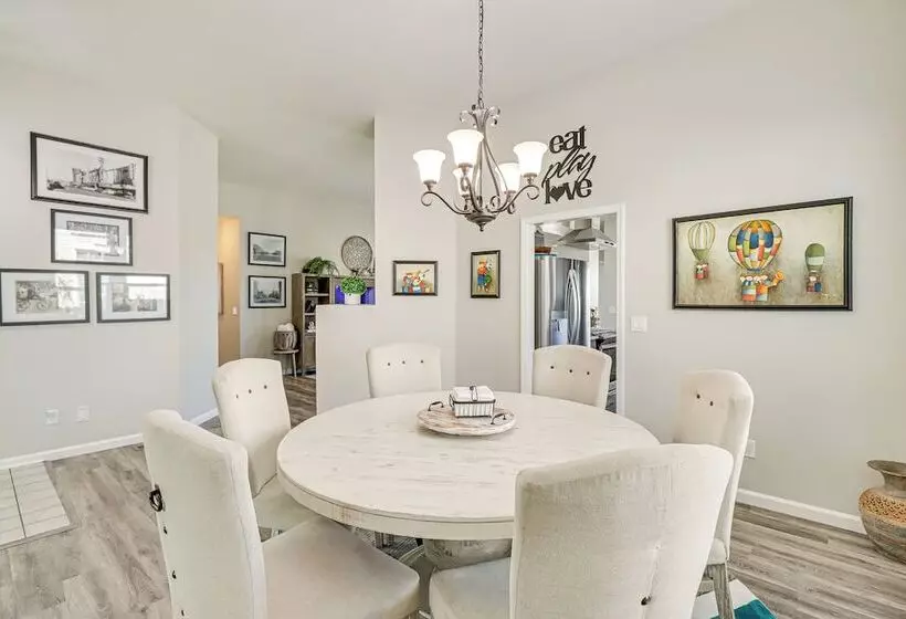 8 Mi To Dtwn Reno: Sparks Escape W/ Fenced Yard