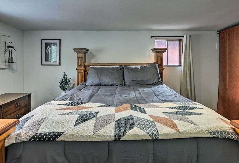 Private La Pine Cabin Rental: 30 Mi To Bend!