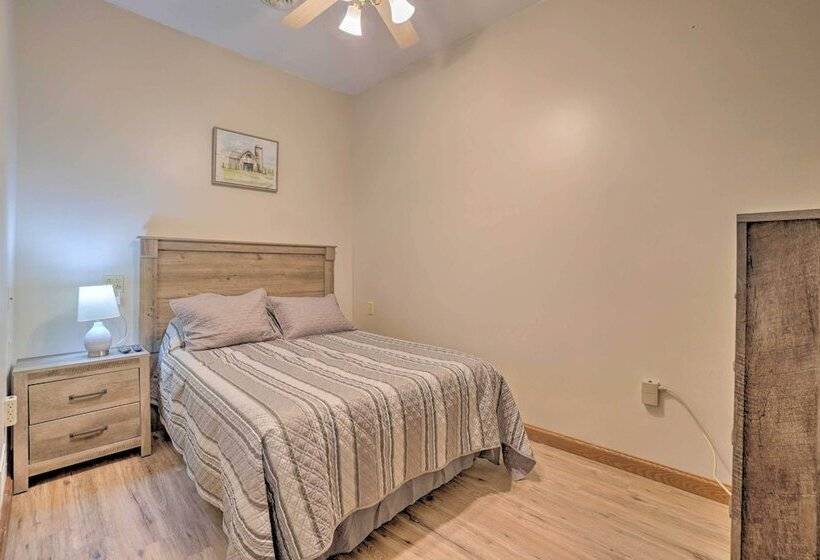 Quaint Zanesville Home W/ Game Room & Yard!