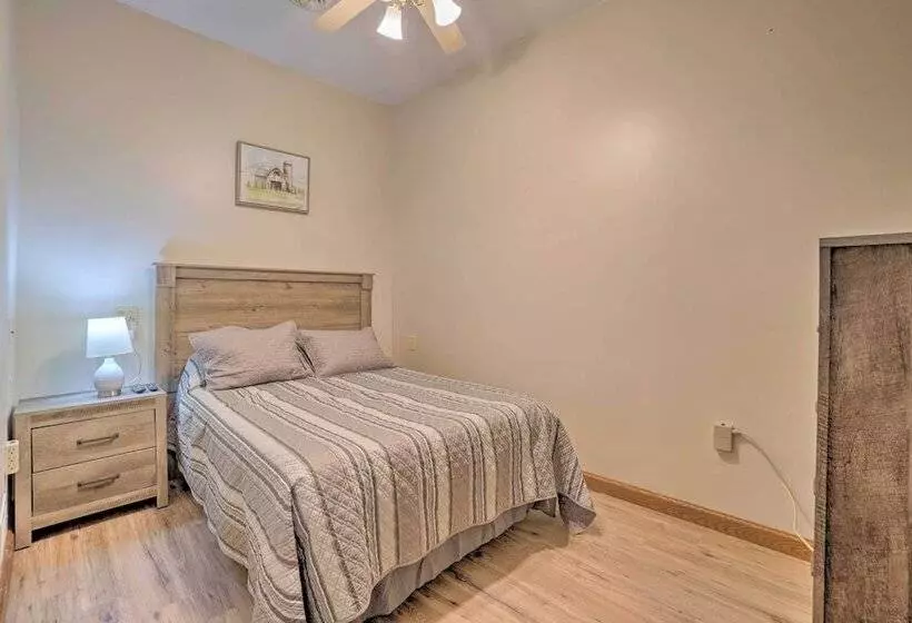 Quaint Zanesville Home W/ Game Room & Yard!