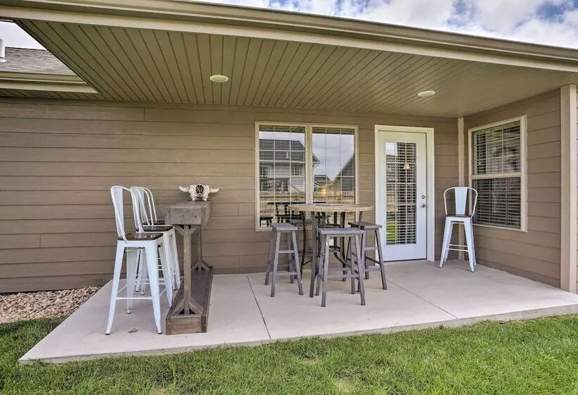 Rapid City Home W/ Patio < 5 Mi To Downtown!