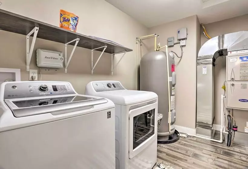 Rapid City Home W/ Patio < 5 Mi To Downtown!