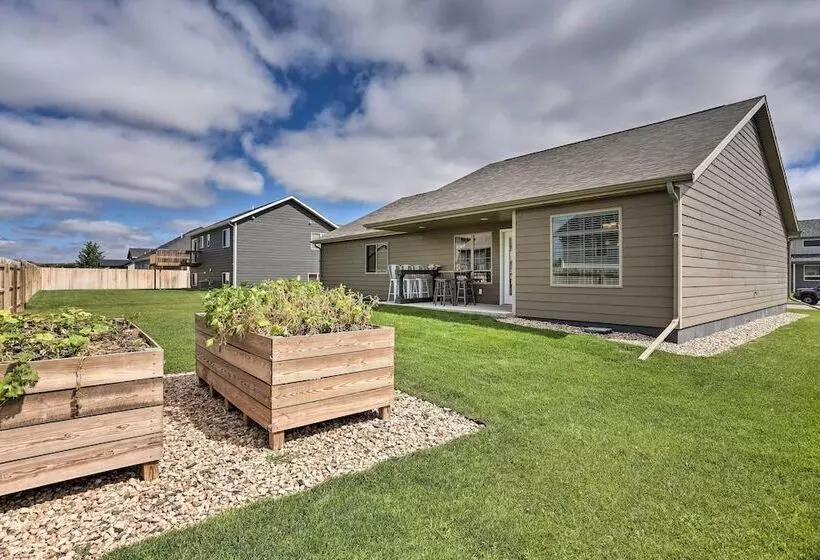 Rapid City Home W/ Patio < 5 Mi To Downtown!