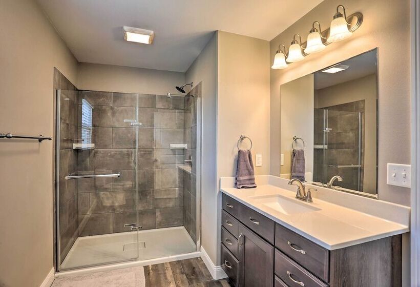 Rapid City Home W/ Patio < 5 Mi To Downtown!