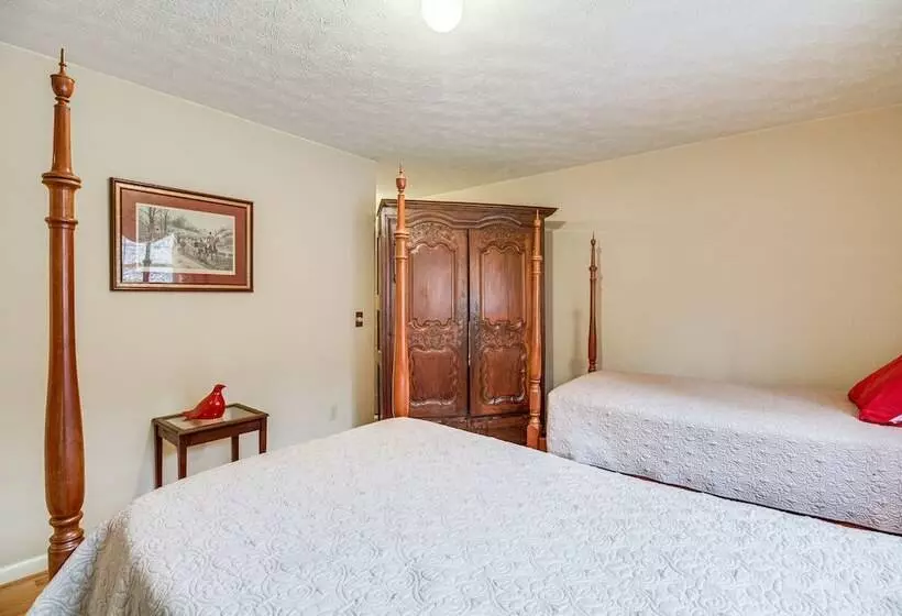 Resort Home On Mountain Golf Course W/ Deck & View