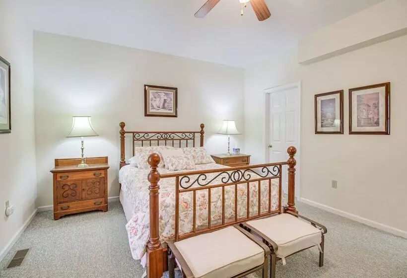 Resort Home On Mountain Golf Course W/ Deck & View