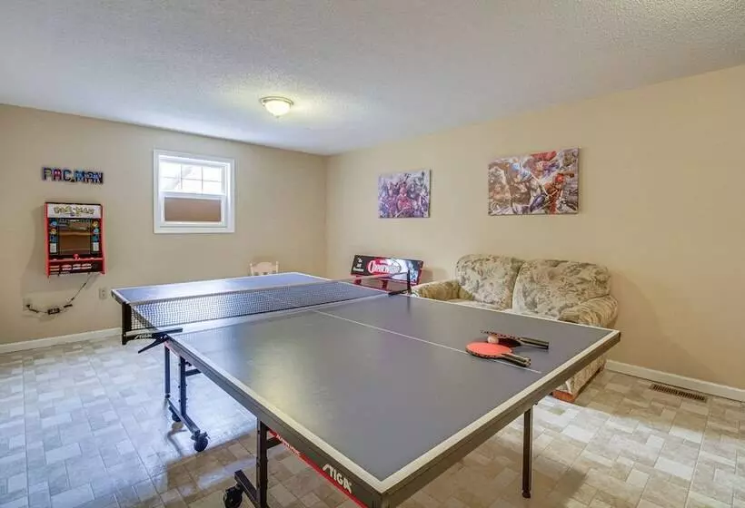 Resort Home On Mountain Golf Course W/ Deck & View