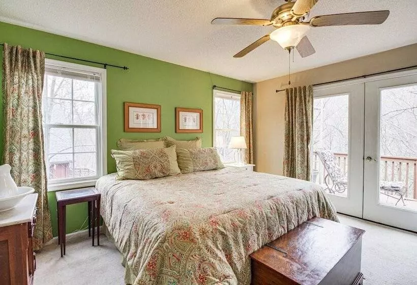 Resort Home On Mountain Golf Course W/ Deck & View