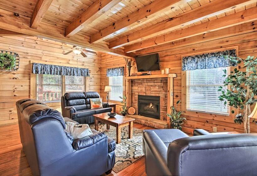 Romantic Cabin W/ Hot Tub In Pigeon Forge!