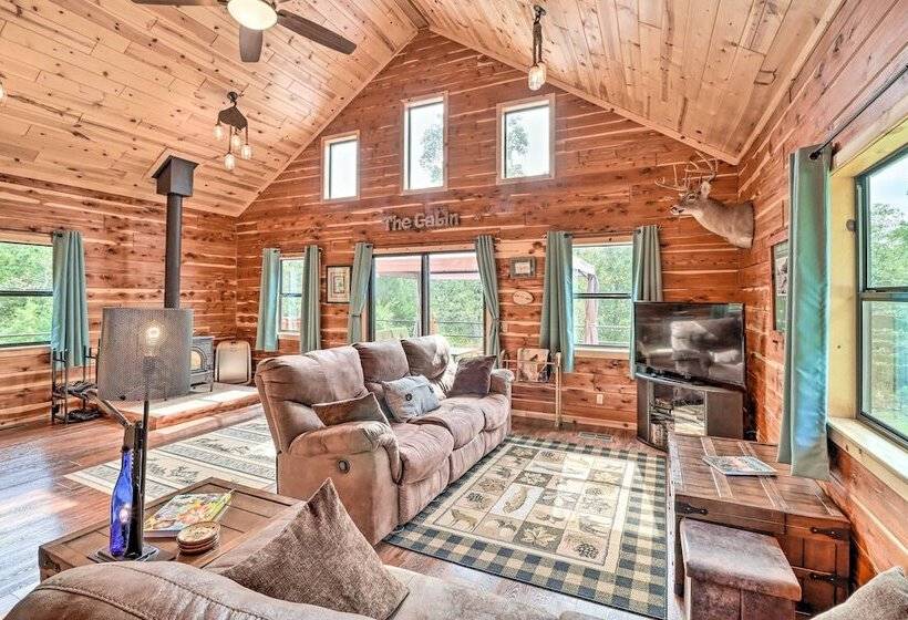 Rural Wooded Cabin Near Trophy Trout Fishing!