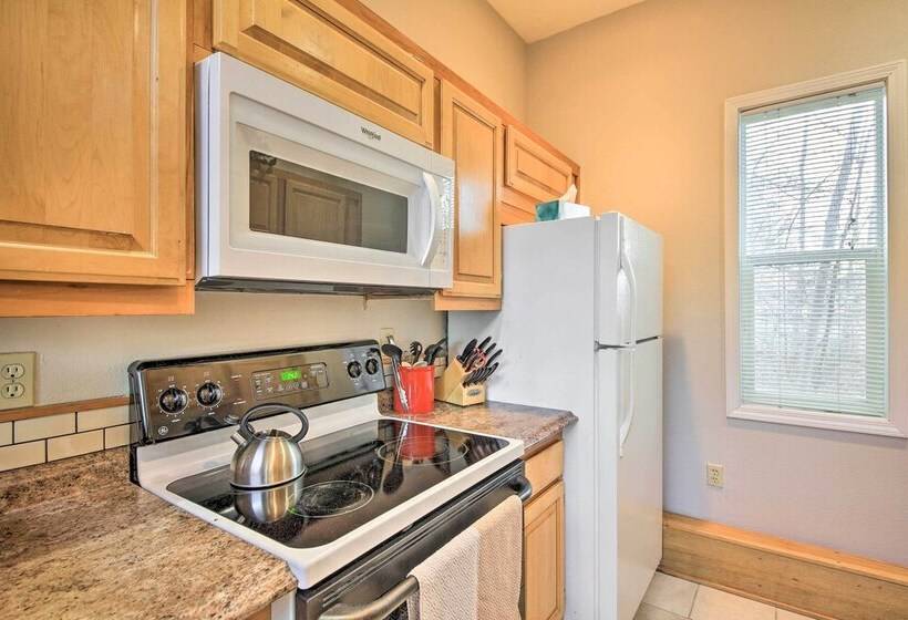 ~14 Mi To Schweitzer Mtn: Lakefront Home