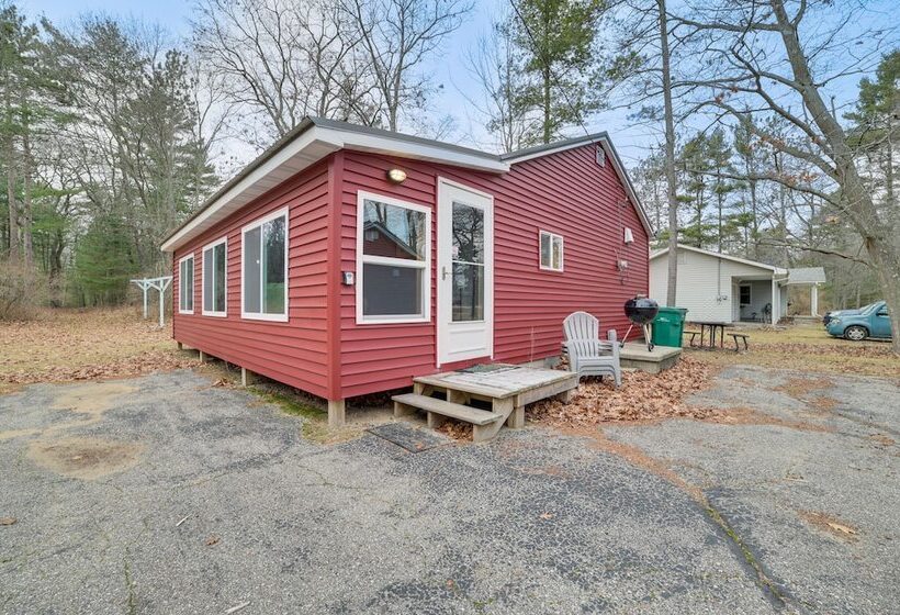 Scenic  Evan S Hideaway  Steps To Lake Huron!