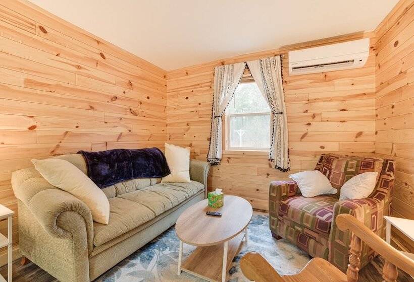 Scenic  Evan S Hideaway  Steps To Lake Huron!