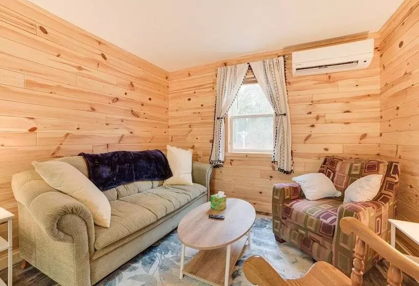 Scenic  Evan S Hideaway  Steps To Lake Huron!