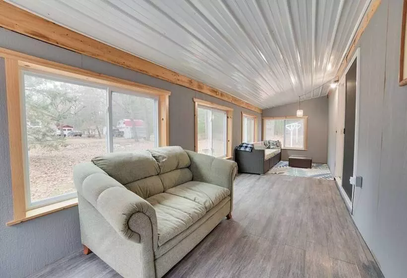 Scenic  Evan S Hideaway  Steps To Lake Huron!