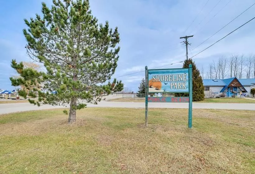 Scenic  Evan S Hideaway  Steps To Lake Huron!