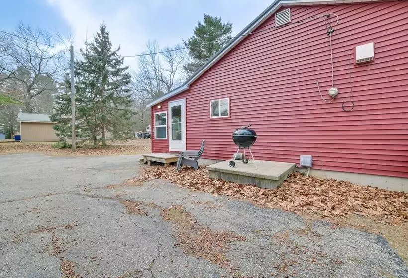 Scenic  Evan S Hideaway  Steps To Lake Huron!